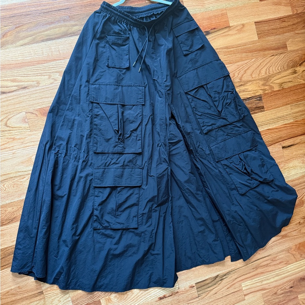 Black Maxi Skirt with Pockets XL - Picture 4 of 7